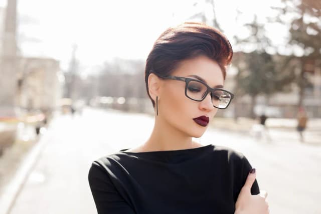 Jaka fryzura mi pasuje? Odkryj idealne fryzury dla siebie